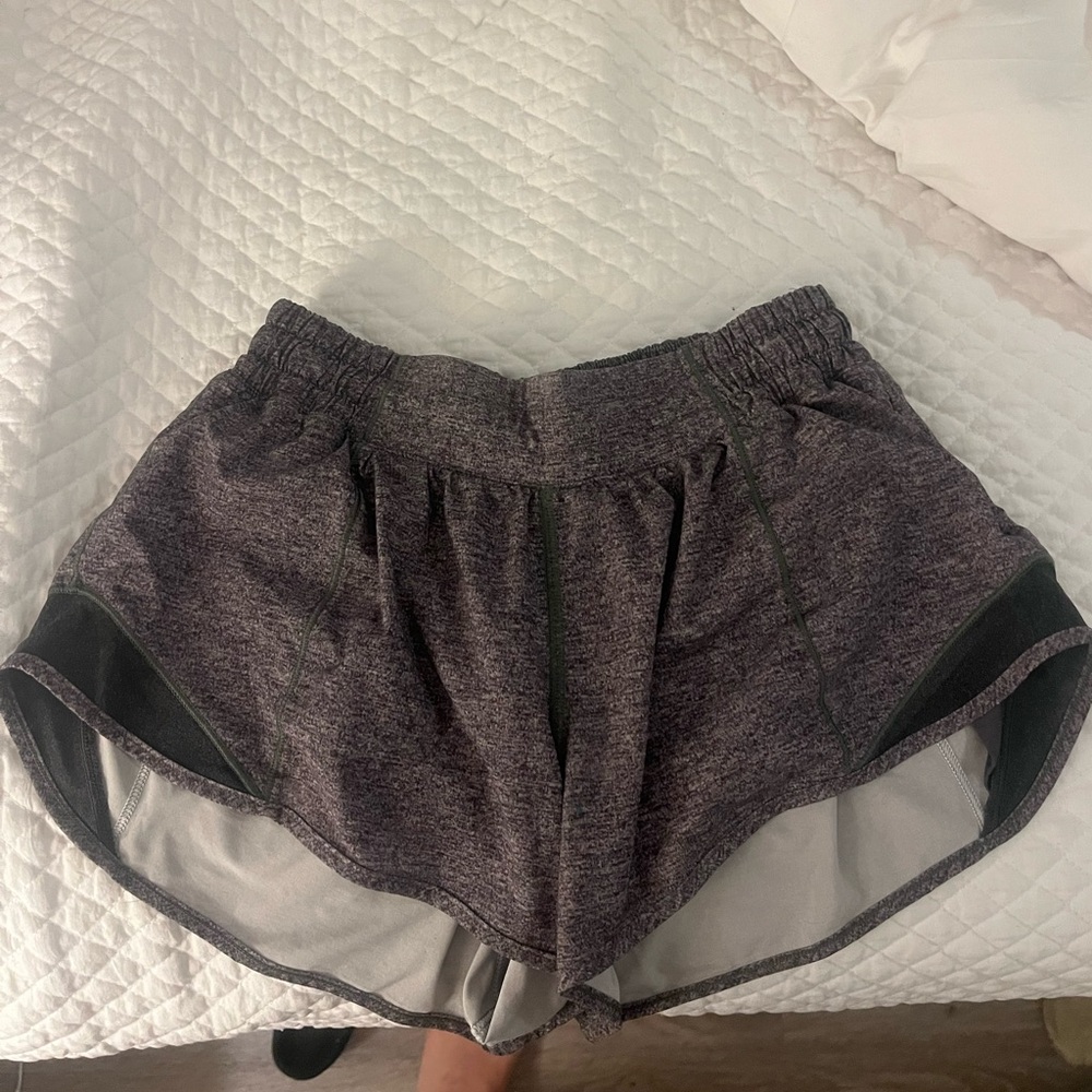 Lulu lemon Hotty hot short grey